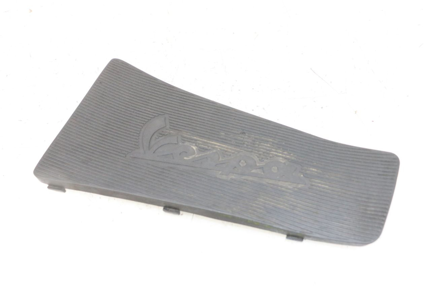photo de FOOTREST JUNCTION PIAGGIO VESPA S 2T 50 (2007 - 2014)