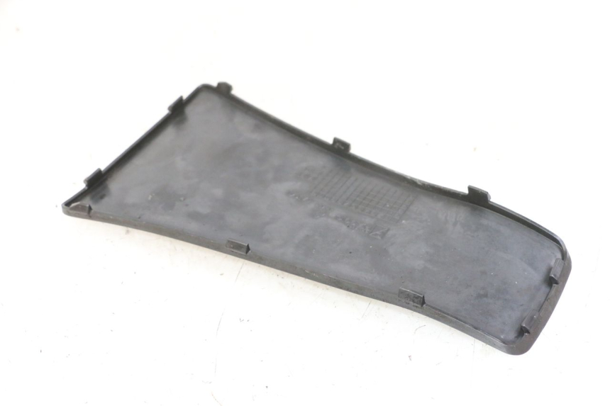 photo de FOOTREST JUNCTION PIAGGIO VESPA S 2T 50 (2007 - 2014)