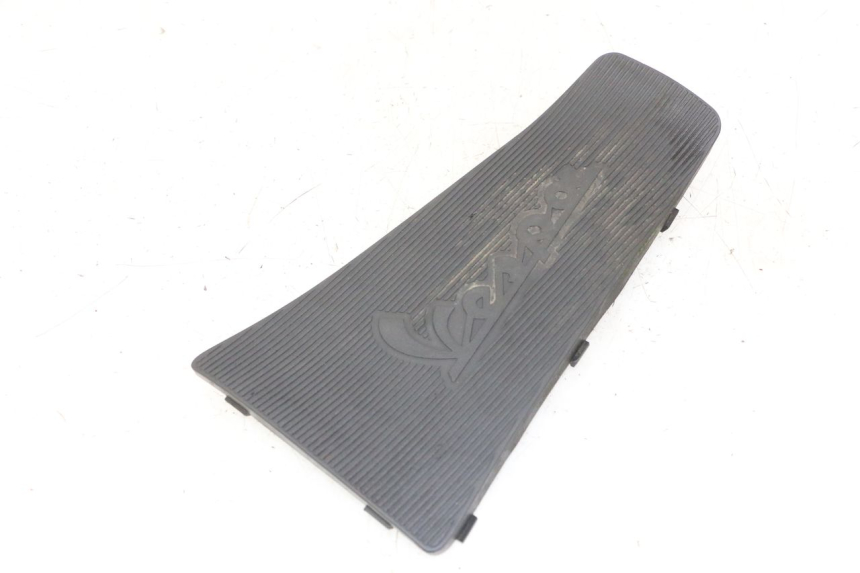 photo de FOOTREST JUNCTION PIAGGIO VESPA S 2T 50 (2007 - 2014)