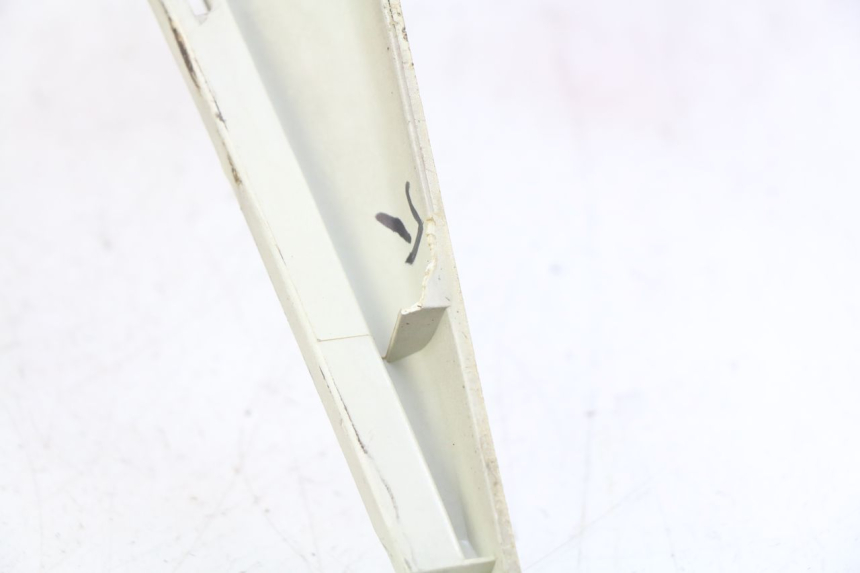 photo de MIDDLE FLOOR PANEL PEUGEOT SATELIS 125 (2006 - 2009)