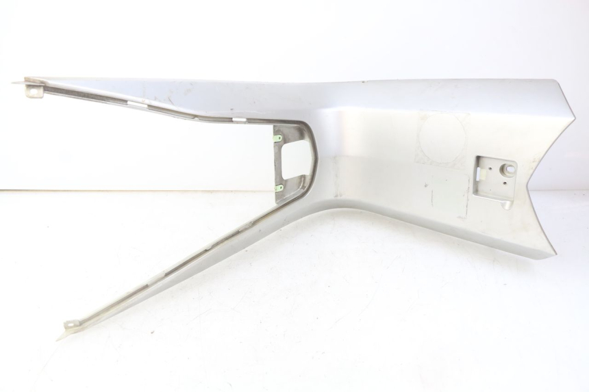 photo de MIDDLE FLOOR PANEL PEUGEOT SATELIS 125 (2006 - 2009)