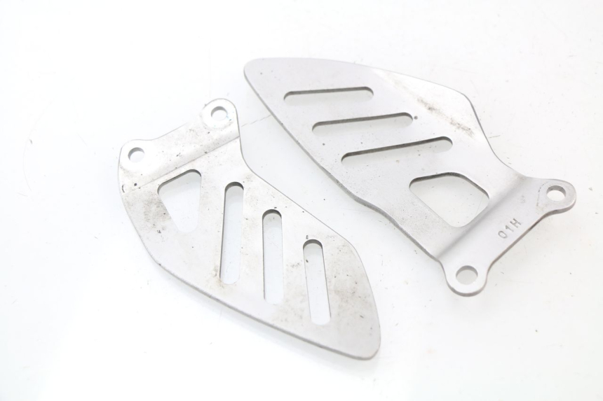 photo de MIDDLE FLOOR PANEL SUZUKI GSX-R GSXR 600 (2008 - 2010)