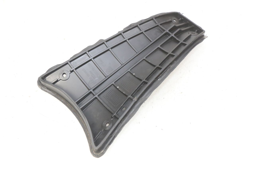 photo de FOOTREST JUNCTION PIAGGIO VESPA PRIMAVERA 2T 50 (2013 - 2018)