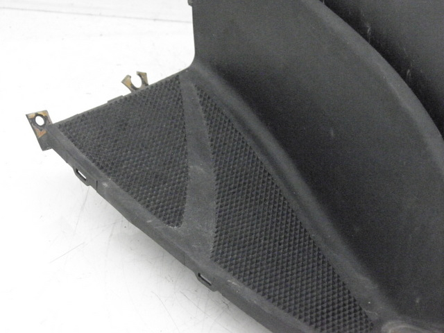 photo de MIDDLE FLOOR PANEL YAMAHA YP MAJESTY 125 (2002 - 2006)