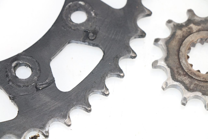photo de CHAIN SPROCKET KIT RIEJU RS3 50 (2010 - 2018) - Zoom on usage condition