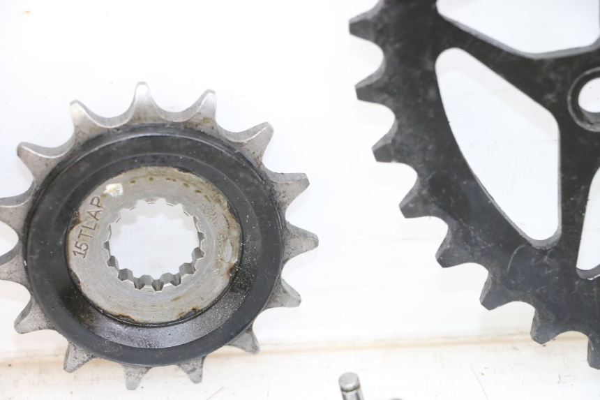 photo de CHAIN SPROCKET KIT ROYAL ENFIELD SCRAM 411 (2022 - 2024)