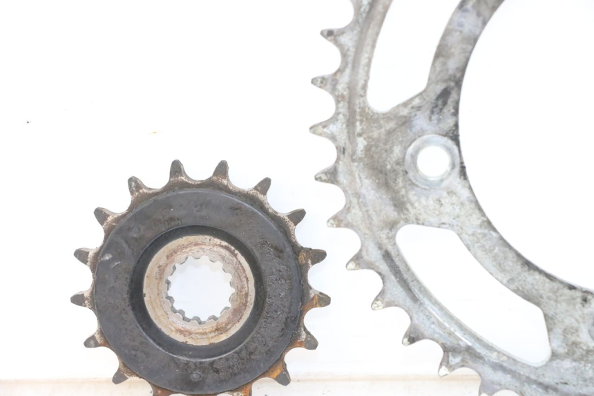 photo de CHAIN SPROCKET KIT SUZUKI GSR 750 (2011 - 2017)