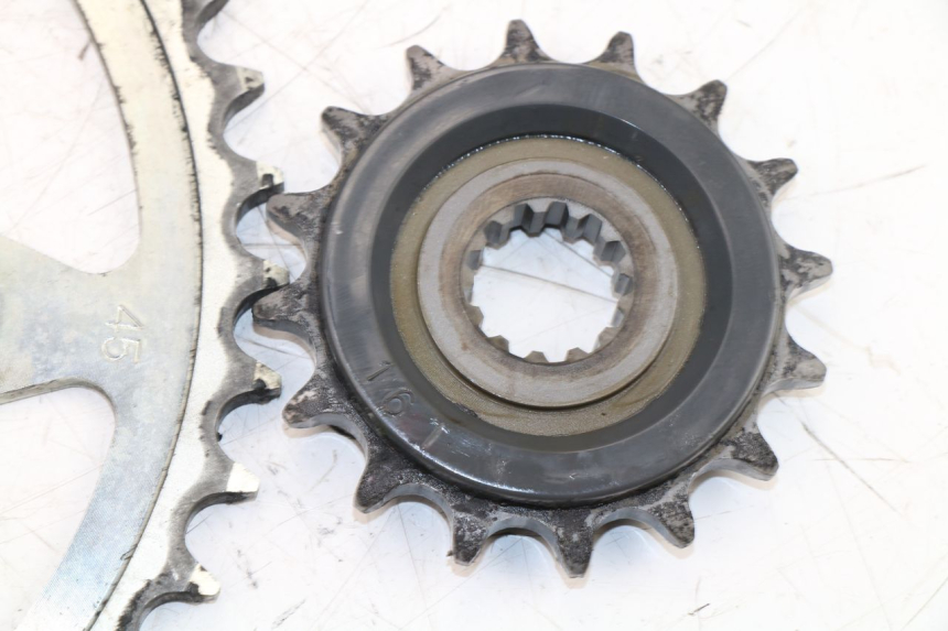 photo de CHAIN SPROCKET KIT YAMAHA YZF R6 600 (2010 - 2016)