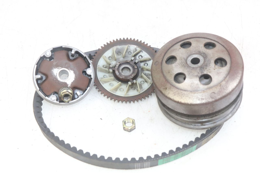 photo de CLUTCH VARIATOR KIT KYMCO AGILITY 4T 50 (2005 - 2018)