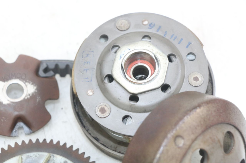 photo de CLUTCH VARIATOR KIT KYMCO AGILITY 4T 50 (2005 - 2018)