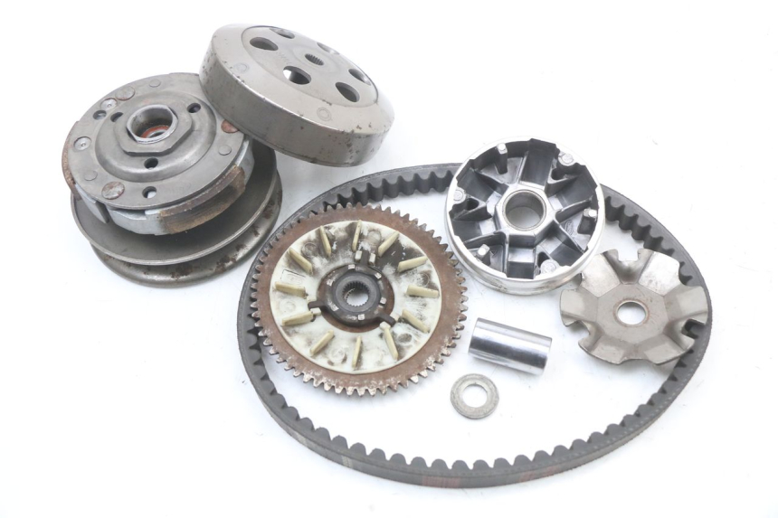 photo de CLUTCH VARIATOR KIT BAOTIAN TRAVEL SPIRIT 50 (2010 - 2012)