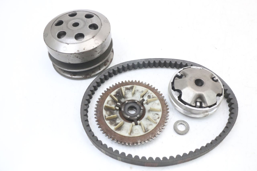 photo de CLUTCH VARIATOR KIT BAOTIAN TRAVEL SPIRIT 50 (2010 - 2012)