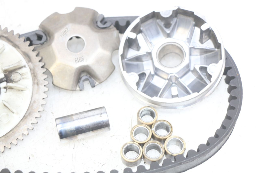 photo de CLUTCH VARIATOR KIT TNT MOTOR ROMA 10' 4T 50 (2019 - 2022)