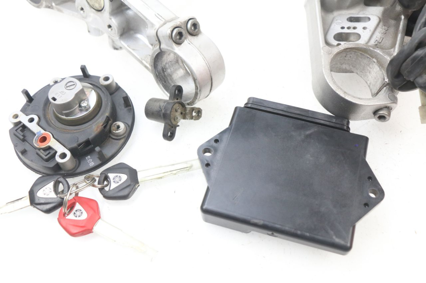 photo de LOCK KEY CDI IGNITION SWITCH KIT YAMAHA FJR ABS 1300 (2006 - 2012)