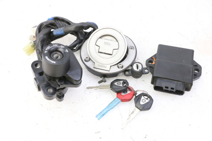 photo de LOCK SET KEY ECU YAMAHA FZ6 FAZER S2 600 (2007 - 2011)