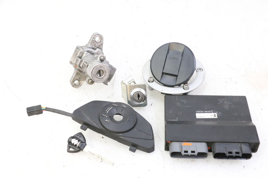 photo de LOCK SET KEY ECU SUZUKI GSR 750 (2011 - 2017)
