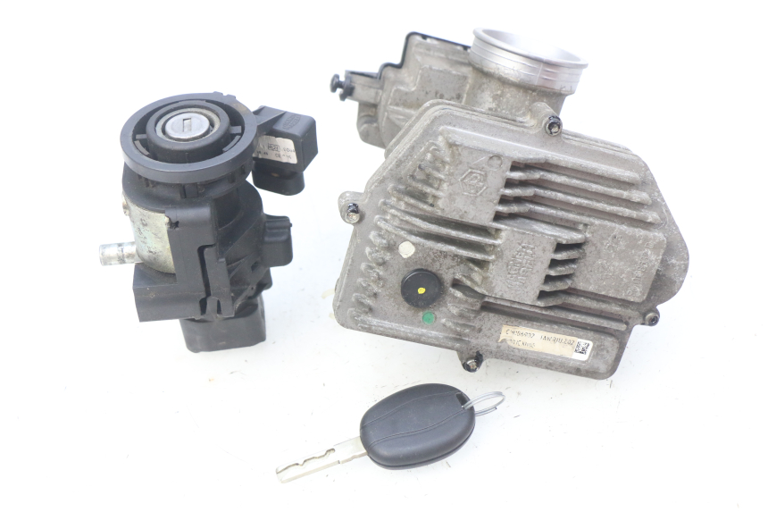 photo de LOCK SET KEY ECU PIAGGIO MP3 500 (2014 - 2016)