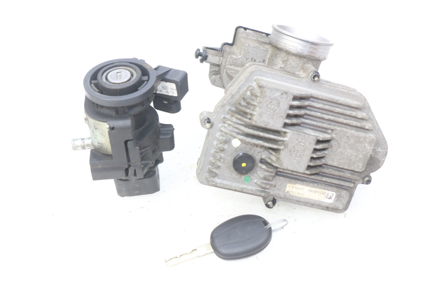 photo de LOCK SET KEY ECU PIAGGIO MP3 500 (2014 - 2016)