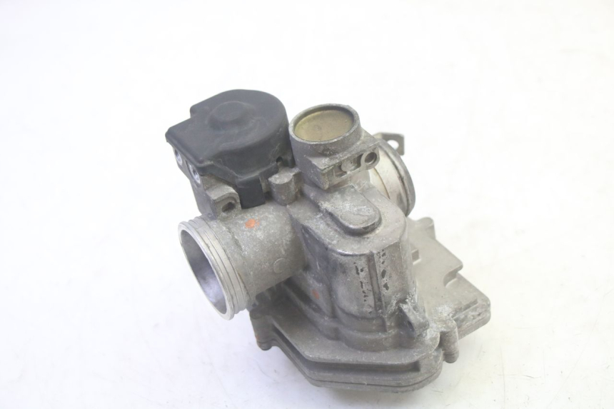 photo de LOCK SET KEY ECU PIAGGIO MP3 500 (2016 - 2018) - High-resolution close-up