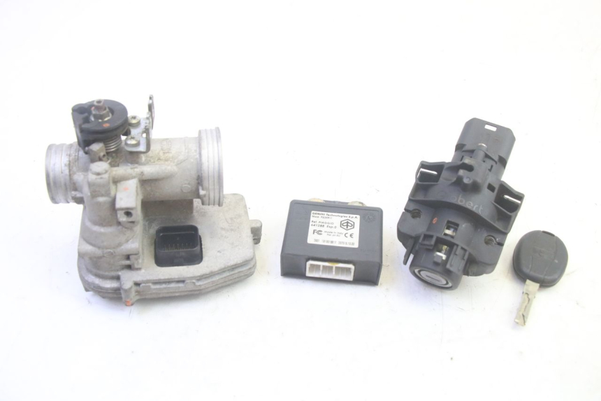 photo de LOCK SET KEY ECU PIAGGIO MP3 RL 250 (2007 - 2010) - Main view