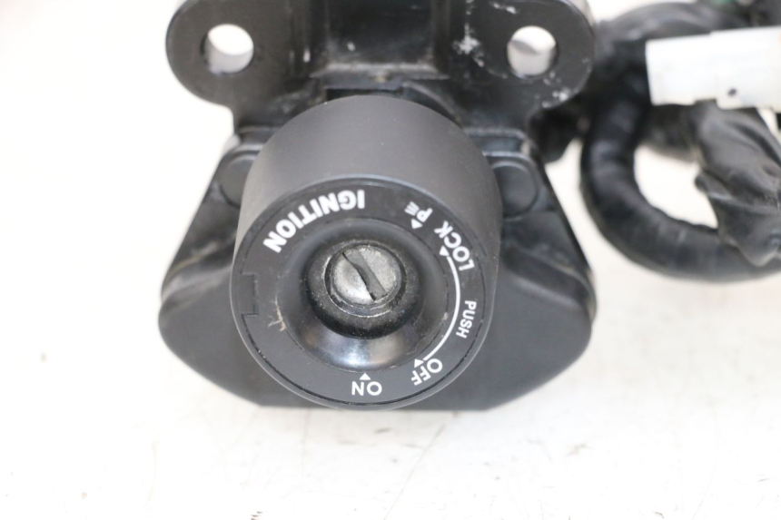 photo de LOCK SET KEY ECU YAMAHA MT-07 MT07 ABS 700 (2018 - 2020) - Markings and original references