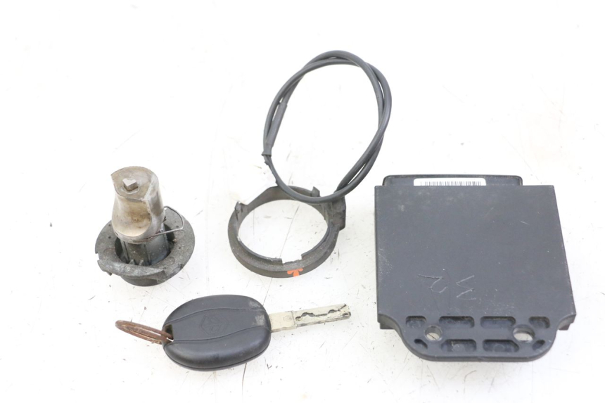 photo de LOCK KEY CDI IGNITION SWITCH KIT PIAGGIO XEVO - X EVO 125 (2007 - 2016)