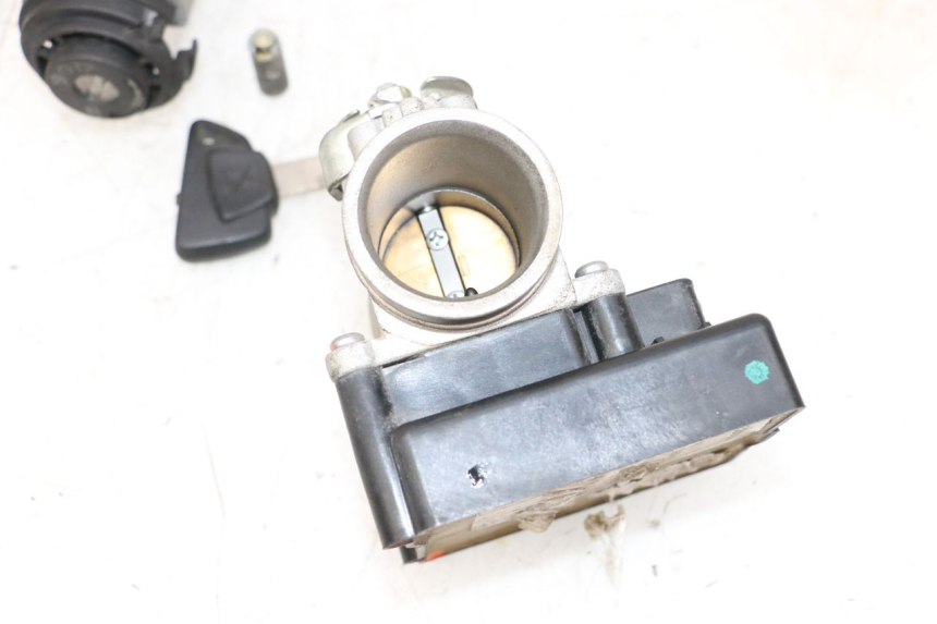 photo de LOCK SET KEY ECU PEUGEOT SATELIS 125 (2013 - 2018) - Technical close-up