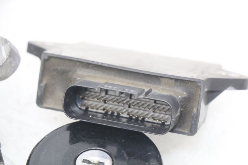 photo de LOCK KEY CDI IGNITION SWITCH KIT YAMAHA X-MAX XMAX 125 (2010 - 2014)