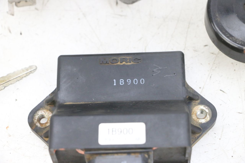 photo de LOCK KEY CDI IGNITION SWITCH KIT YAMAHA XMAX X-MAX 125 (2006 - 2009) - Main view