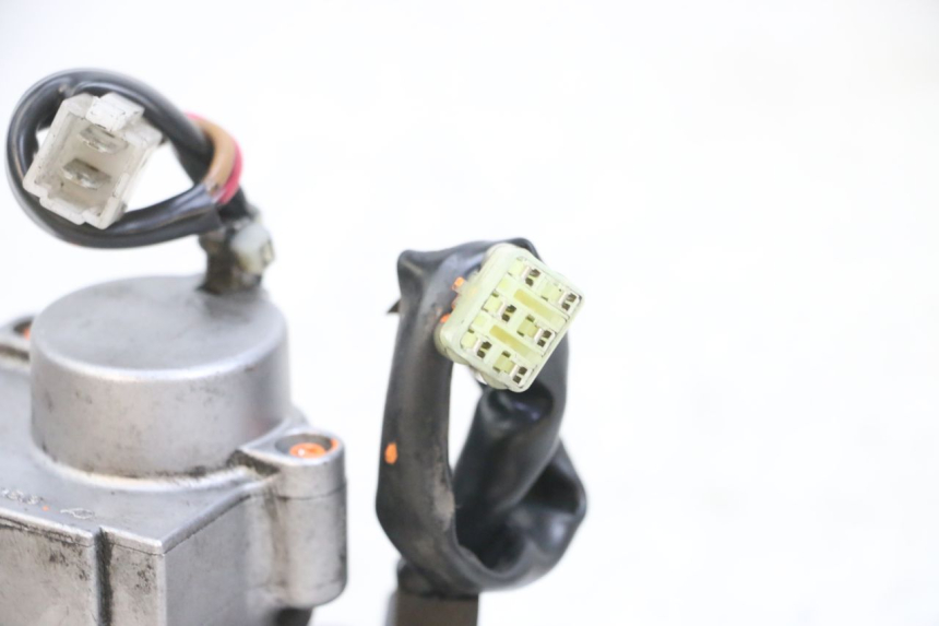 photo de LOCK KEY CDI IGNITION SWITCH KIT YAMAHA XMAX X-MAX 125 (2006 - 2009) - Markings and original references