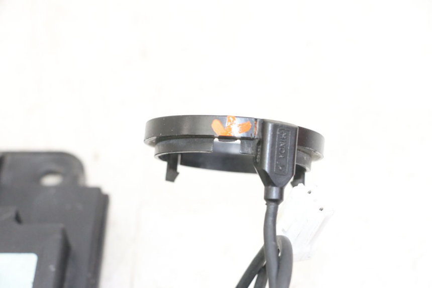 photo de LOCK KEY CDI IGNITION SWITCH KIT PIAGGIO X8 125 (2004 - 2007)