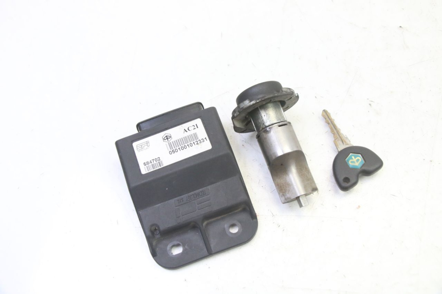 photo de LOCK KEY CDI IGNITION SWITCH KIT PIAGGIO X9 EVOLUTION 125 (2003 - 2007)