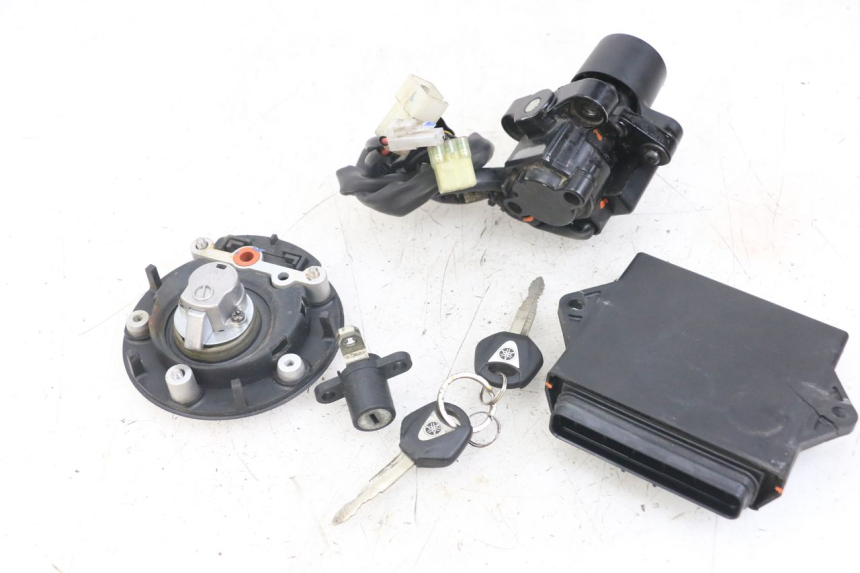 photo de LOCK KEY CDI IGNITION SWITCH KIT YAMAHA TDM ABS 900 (2002 - 2014)