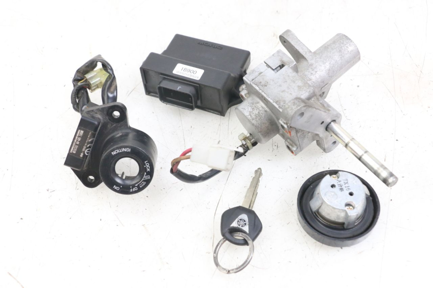 photo de LOCK KEY CDI IGNITION SWITCH KIT YAMAHA XMAX X-MAX 125 (2006 - 2009)