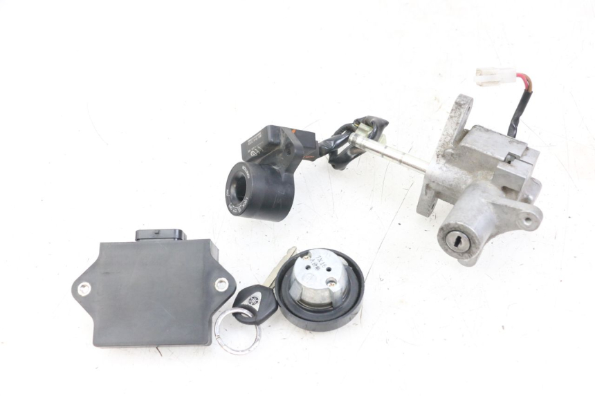 photo de LOCK KEY CDI IGNITION SWITCH KIT YAMAHA XMAX X-MAX 125 (2006 - 2009)