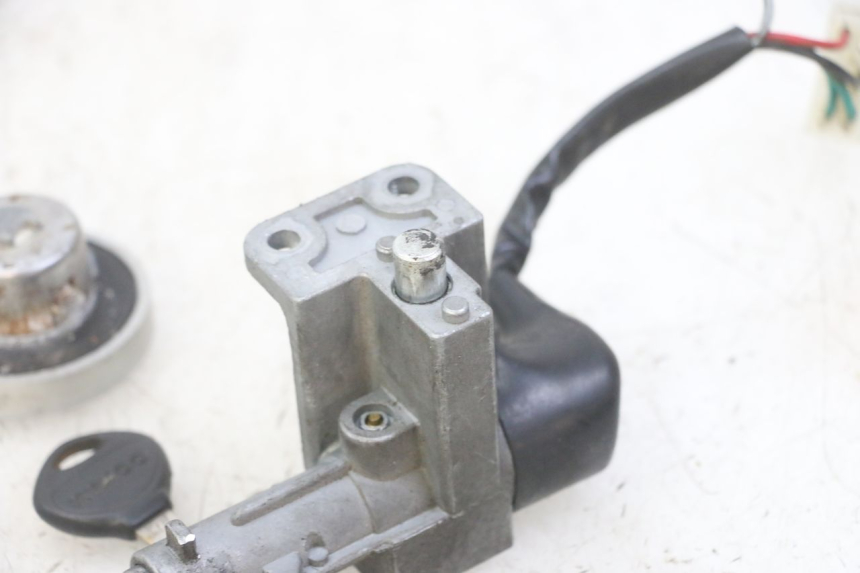 photo de LOCK KEY NEIMAN KIT KYMCO AGILITY 4T 50 (2005 - 2018)