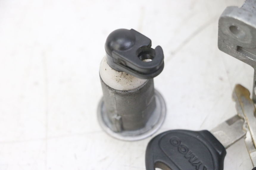 photo de LOCK KEY NEIMAN KIT KYMCO AGILITY 4T 50 (2005 - 2018)