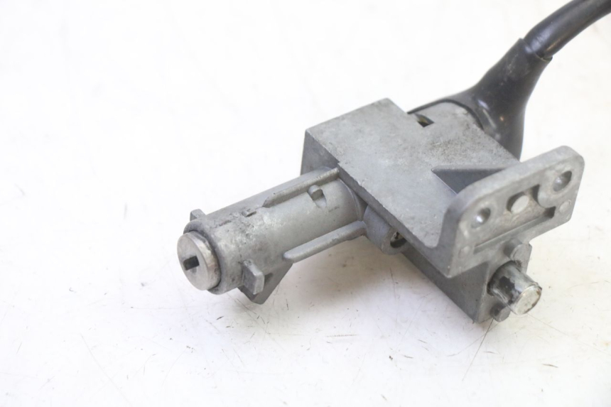photo de LOCK KEY NEIMAN KIT KYMCO AGILITY 4T 50 (2005 - 2018)