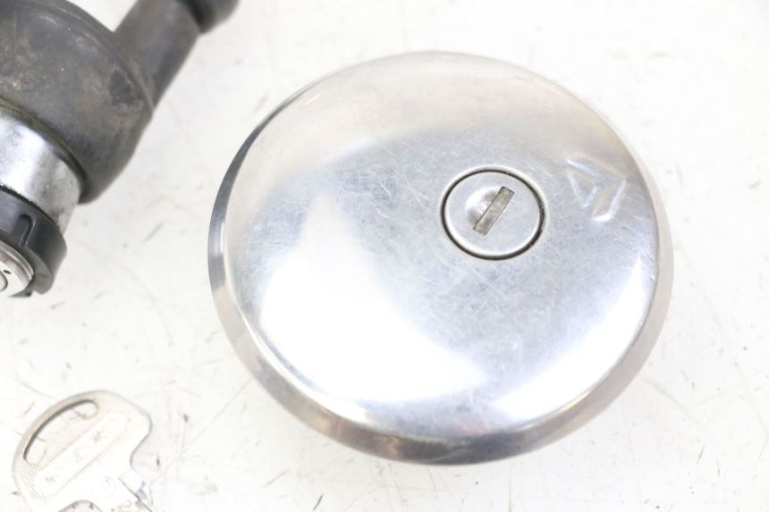 photo de LOCK KEY NEIMAN KIT SUZUKI GN 125 (1997 - 2000)