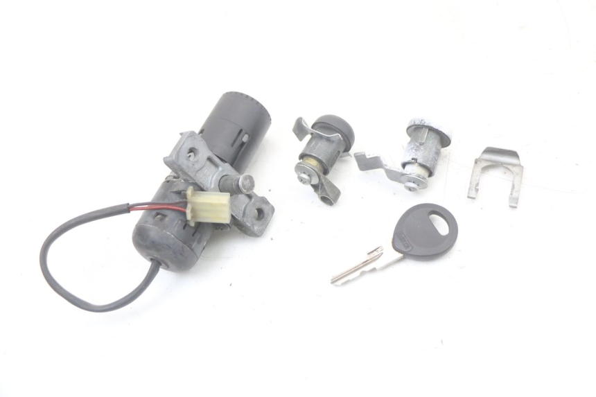 photo de LOCK SET KEY HONDA NES AROBASE 125 (2000 - 2003)