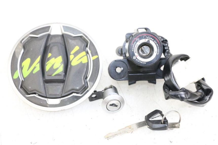 photo de LOCK SET KEY KAWASAKI NINJA 400 (2018 - 2023)