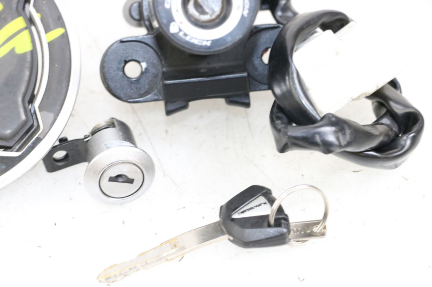 photo de LOCK SET KEY KAWASAKI NINJA 400 (2018 - 2023)