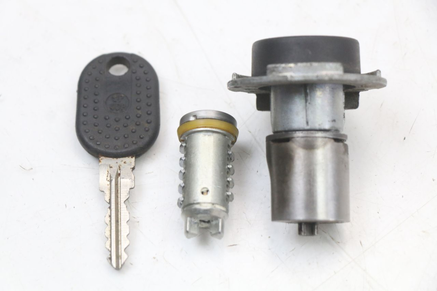 photo de LOCK SET KEY PIAGGIO LIBERTY 4T 50 (2004 - 2008)
