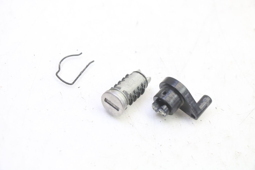 photo de LOCK SET KEY PIAGGIO LIBERTY 4T 50 (2009 - 2015)
