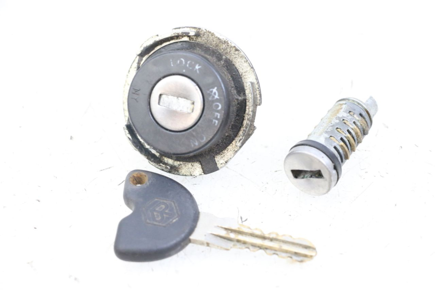 photo de LOCK KEY NEIMAN KIT PIAGGIO ZIP 2T 50 (2009 - 2019)