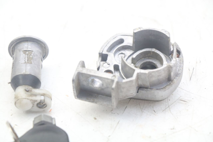 photo de LOCK SET KEY DOLPHIN PYGMY 1 (2020 - 2024)