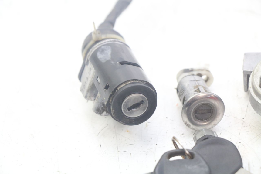 photo de LOCK SET KEY DOLPHIN PYGMY 1 (2020 - 2024)
