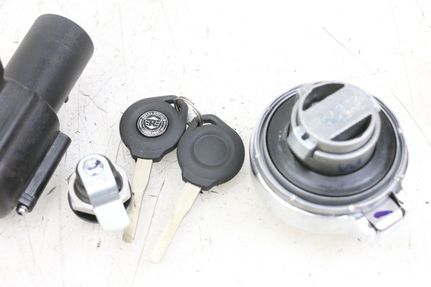 photo de LOCK SET KEY ROYAL ENFIELD CONTINENTAL GT 650 (2019 - 2024)