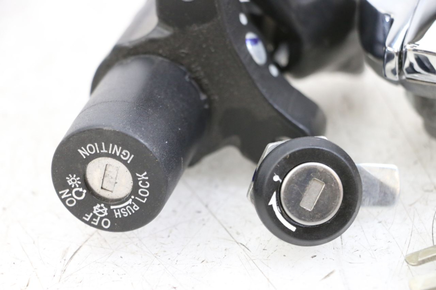 photo de LOCK SET KEY ROYAL ENFIELD CONTINENTAL GT 650 (2019 - 2024)