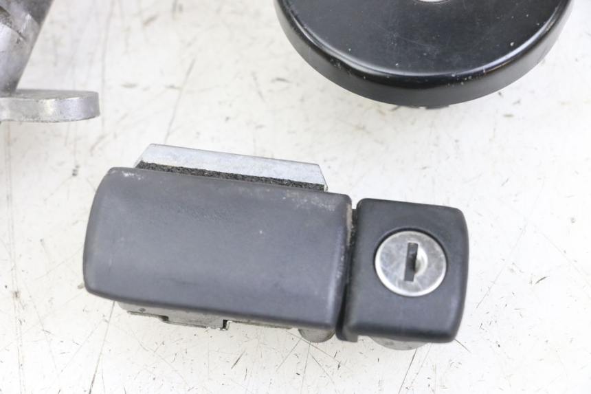 photo de LOCK SET KEY SUZUKI BURGMAN 125 (2018 - 2021)